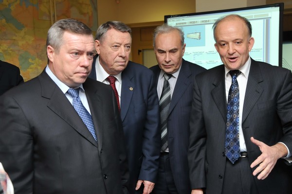 Губернатор Ростовской области В.Ю.
Голубев посетил РГУПС