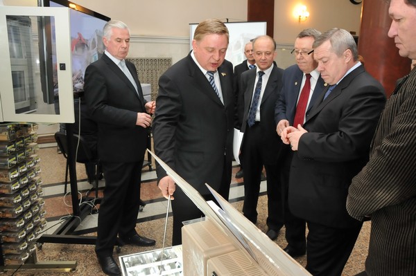 Губернатор Ростовской области В.Ю.
Голубев посетил РГУПС