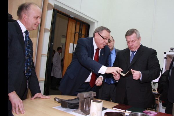 Губернатор Ростовской области В.Ю.
Голубев посетил РГУПС