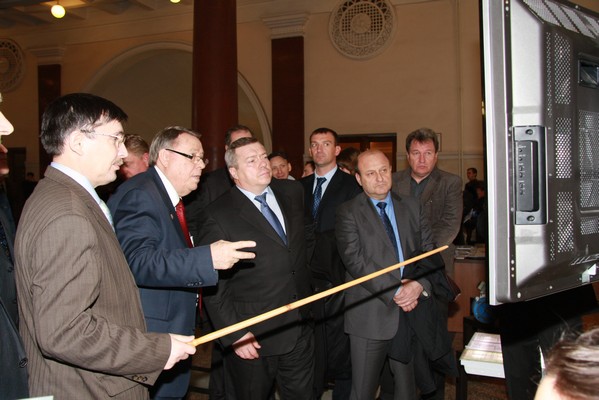 Губернатор Ростовской области В.Ю.
Голубев посетил РГУПС